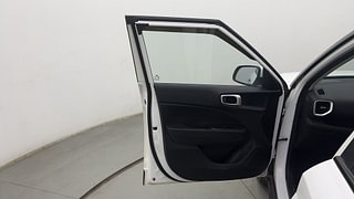 Used 2022 Hyundai Venue [2019-2022] SX 1.5 (O) executive CRDI Diesel Manual interior LEFT FRONT DOOR OPEN VIEW