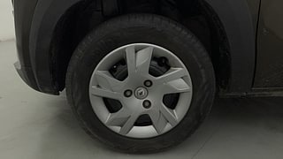 Used 2020 renault Kwid 1.0 RXT Opt Petrol Manual tyres LEFT FRONT TYRE RIM VIEW