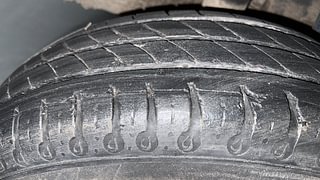 Used 2020 renault Kwid 1.0 RXT Opt Petrol Manual tyres RIGHT REAR TYRE TREAD VIEW
