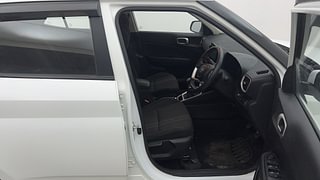 Used 2022 Hyundai Venue [2019-2022] SX 1.5 (O) executive CRDI Diesel Manual interior RIGHT SIDE FRONT DOOR CABIN VIEW