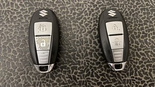 Used 2017 maruti-suzuki Vitara Brezza ZDI PLUS Dual Tone Diesel Manual extra CAR KEY VIEW