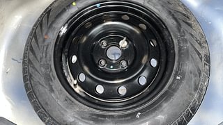 Used 2013 Maruti Suzuki Swift [2011-2017] VDi Diesel Manual tyres SPARE TYRE VIEW