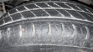 Used 2020 renault Kwid 1.0 RXT Opt Petrol Manual tyres LEFT REAR TYRE TREAD VIEW