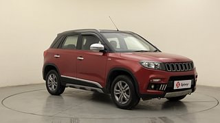 Used 2017 maruti-suzuki Vitara Brezza ZDI PLUS Dual Tone Diesel Manual exterior RIGHT FRONT CORNER VIEW