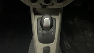 Used 2019 Maruti Suzuki Alto K10 [2014-2019] VXI AMT Petrol Automatic interior GEAR  KNOB VIEW