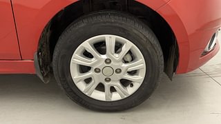 Used 2018 Tata Tiago [2016-2020] Revotron XZA AMT Petrol Automatic tyres RIGHT FRONT TYRE RIM VIEW