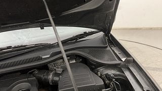 Used 2015 Volkswagen Polo [2014-2020] Comfortline 1.5 (D) Diesel Manual engine ENGINE LEFT SIDE HINGE & APRON VIEW