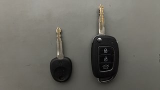 Used 2020 Hyundai Grand i10 Nios Sportz 1.2 Kappa VTVT Petrol Manual extra CAR KEY VIEW