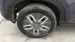 Used 2021 Hyundai Venue [2019-2022] SX 1.5 CRDI Diesel Manual tyres RIGHT REAR TYRE RIM VIEW