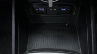 Used 2022 Hyundai Venue [2019-2022] SX 1.5 (O) executive CRDI Diesel Manual top_features Wireless phone charging