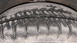 Used 2020 Renault Duster [2020-2022] RXZ Turbo CVT Petrol Petrol Automatic tyres RIGHT FRONT TYRE TREAD VIEW