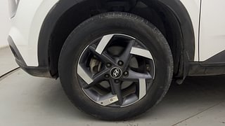 Used 2022 Hyundai Venue [2019-2022] SX 1.5 (O) executive CRDI Diesel Manual tyres LEFT FRONT TYRE RIM VIEW