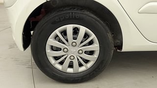 Used 2013 Hyundai i10 [2010-2016] Sportz 1.2 Petrol Petrol Manual tyres RIGHT REAR TYRE RIM VIEW