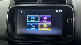 Used 2020 renault Kwid 1.0 RXT Opt Petrol Manual top_features Integrated (in-dash) music system