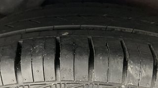 Used 2013 Hyundai i10 [2010-2016] Sportz 1.2 Petrol Petrol Manual tyres LEFT REAR TYRE TREAD VIEW