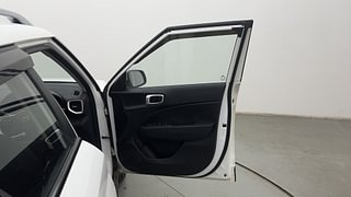 Used 2022 Hyundai Venue [2019-2022] SX 1.5 (O) executive CRDI Diesel Manual interior RIGHT FRONT DOOR OPEN VIEW
