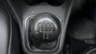 Used 2019 Volkswagen Ameo [2016-2020] Trendline 1.5L (D) Diesel Manual interior GEAR  KNOB VIEW