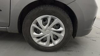 Used 2015 Maruti Suzuki Celerio VXI AMT Petrol Automatic tyres RIGHT FRONT TYRE RIM VIEW