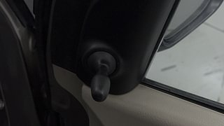 Used 2015 Maruti Suzuki Celerio VXI AMT Petrol Automatic top_features Adjustable ORVM