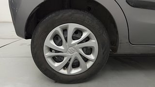Used 2015 Maruti Suzuki Celerio VXI AMT Petrol Automatic tyres RIGHT REAR TYRE RIM VIEW