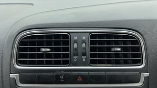 Used 2014 Volkswagen Polo [2010-2014] Highline 1.2 (D) Diesel Manual top_features Air quality control/filter