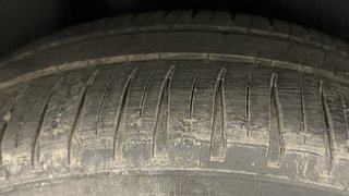 Used 2016 volkswagen Vento 1.5L Highline Diesel Diesel Manual tyres RIGHT REAR TYRE TREAD VIEW