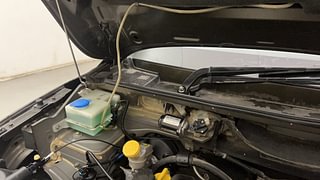 Used 2018 Renault Kwid [2017-2019] RXT 1.0 SCE Special (O) Petrol Manual engine ENGINE RIGHT SIDE HINGE & APRON VIEW