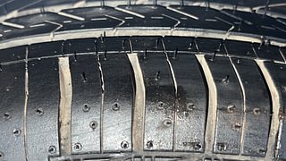 Used 2019 Hyundai Xcent S Petrol Manual tyres RIGHT FRONT TYRE TREAD VIEW