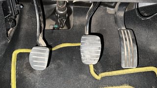 Used 2018 Renault Duster [2015-2019] 85 PS RXS MT Diesel Manual interior PEDALS VIEW