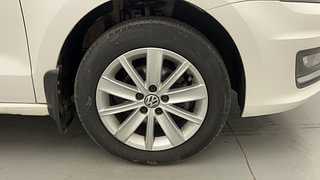 Used 2016 volkswagen Vento 1.5L Highline Diesel Diesel Manual tyres RIGHT FRONT TYRE RIM VIEW