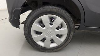 Used 2015 Maruti Suzuki Alto K10 [2014-2019] VXI AMT Petrol Automatic tyres RIGHT REAR TYRE RIM VIEW