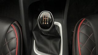Used 2021 Nissan Magnite XV Premium Turbo Dual Tone Petrol Manual interior GEAR  KNOB VIEW