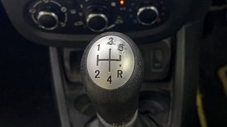 Used 2018 Renault Duster [2015-2019] 85 PS RXS MT Diesel Manual interior GEAR  KNOB VIEW
