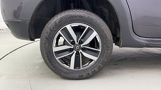 Used 2018 Renault Duster [2015-2019] 85 PS RXS MT Diesel Manual tyres RIGHT REAR TYRE RIM VIEW