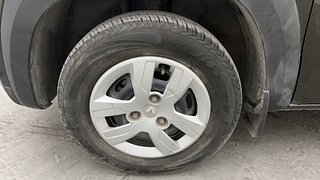 Used 2018 Renault Kwid [2017-2019] RXT 1.0 SCE Special (O) Petrol Manual tyres LEFT FRONT TYRE RIM VIEW