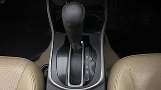 Used 2018 Honda City [2017-2020] ZX CVT Petrol Automatic interior GEAR  KNOB VIEW