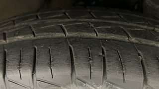 Used 2021 Maruti Suzuki Alto 800 LXi (O) Petrol Manual tyres RIGHT FRONT TYRE TREAD VIEW