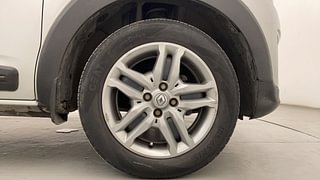 Used 2021 Renault Triber RXZ AMT Petrol Automatic tyres RIGHT FRONT TYRE RIM VIEW