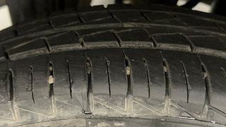 Used 2021 Maruti Suzuki Alto 800 LXi (O) Petrol Manual tyres RIGHT REAR TYRE TREAD VIEW
