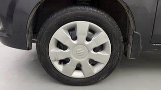 Used 2015 Maruti Suzuki Alto K10 [2014-2019] VXI AMT Petrol Automatic tyres LEFT FRONT TYRE RIM VIEW