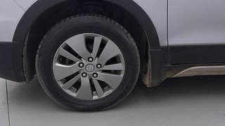 Used 2016 Maruti Suzuki S-Cross [2015-2017] Alpha 1.6 Diesel Manual tyres LEFT FRONT TYRE RIM VIEW