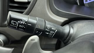 Used 2017 Honda CR-V [2013-2018] 2.0L 2WD AT Petrol Automatic top_features Rain sensing wipers