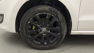 Used 2014 Volkswagen Polo [2010-2014] Highline 1.2 (D) Diesel Manual tyres LEFT FRONT TYRE RIM VIEW