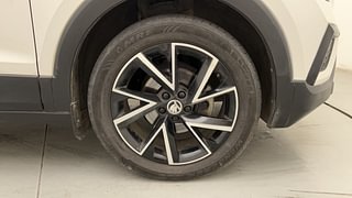 Used 2023 skoda Kushaq Monte Carlo 1.0 TSI MT Petrol Manual tyres RIGHT FRONT TYRE RIM VIEW