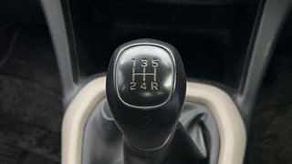 Used 2019 Hyundai Xcent S Petrol Manual interior GEAR  KNOB VIEW