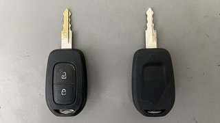 Used 2018 Renault Kwid [2017-2019] RXT 1.0 SCE Special (O) Petrol Manual extra CAR KEY VIEW