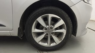 Used 2014 Hyundai Elite i20 [2014-2018] Asta 1.2 Petrol Manual tyres RIGHT FRONT TYRE RIM VIEW