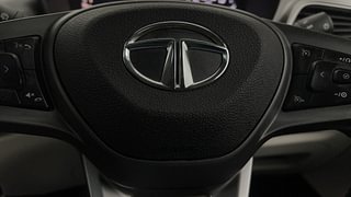 Used 2023 Tata Altroz XZA+ (S) 1.2l Petrol AT Petrol Automatic top_features Airbags