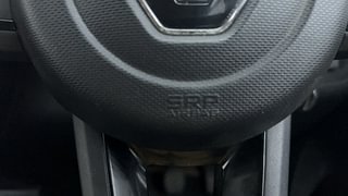 Used 2020 Renault Kwid CLIMBER 1.0 AMT Opt Petrol Automatic top_features Airbags