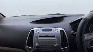 Used 2011 Hyundai i20 [2008-2012] Asta 1.2 Petrol Manual top_features Integrated (in-dash) music system